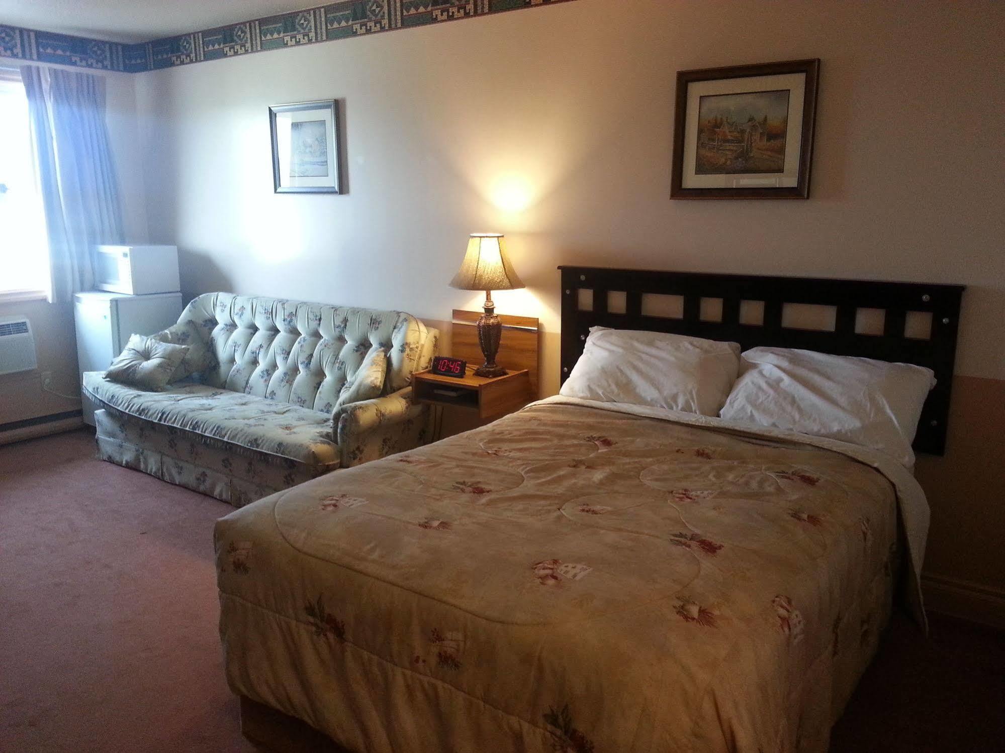 Traveller'S Inn Dawson Creek Ngoại thất bức ảnh